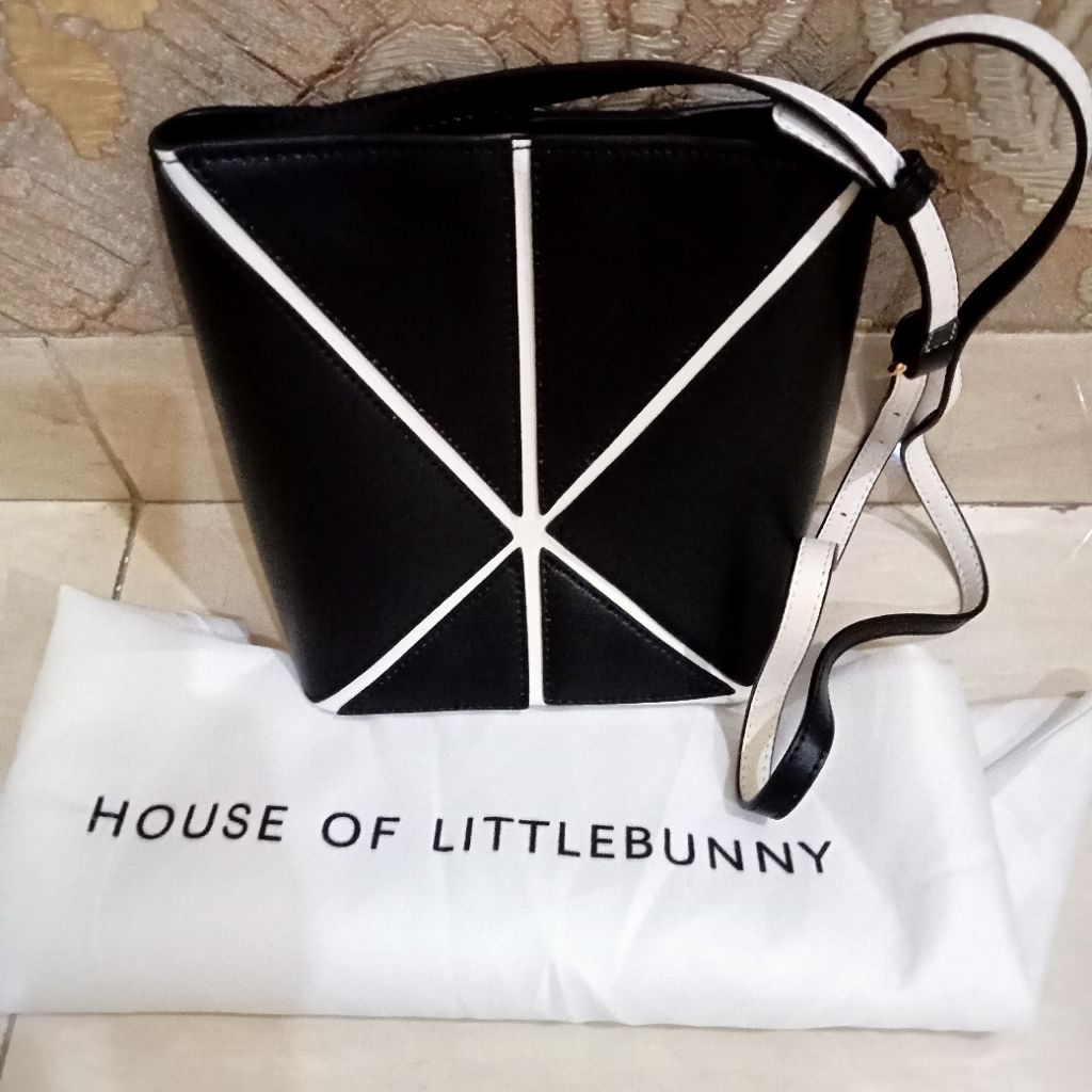 Tas selempang house of little bunny