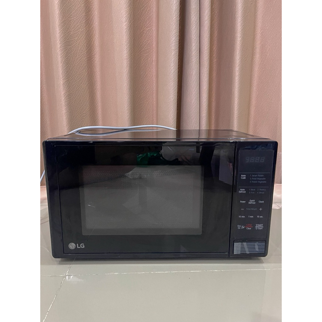 LG MS2042DB Microwave Oven