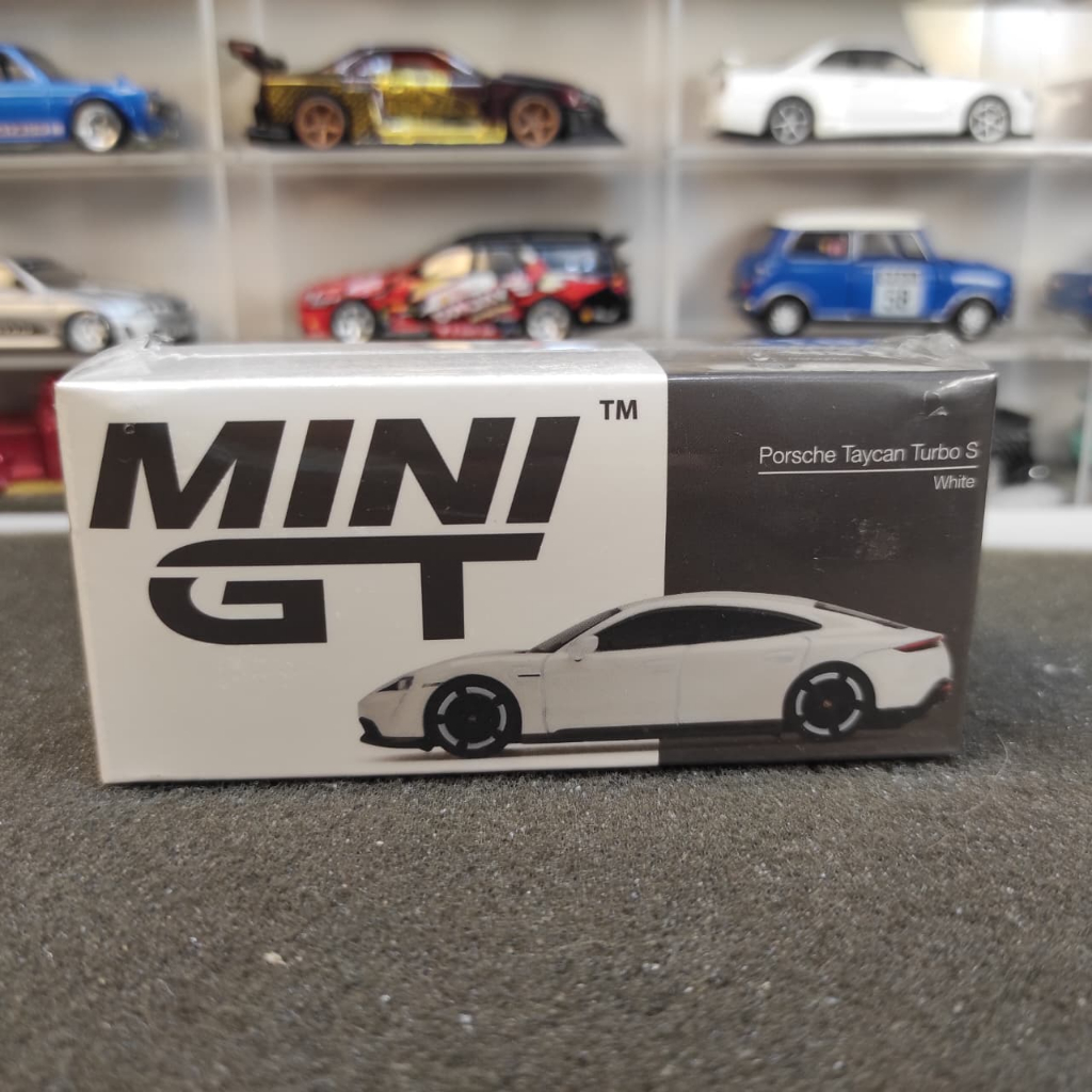 Mini GT 218 Porsche Taycan Turbo S White