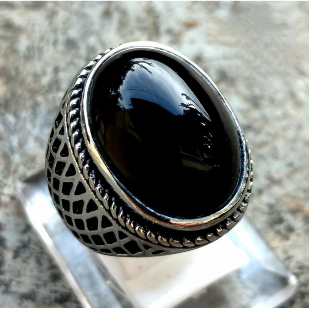 Batu kecubung tanduk Kalimantan