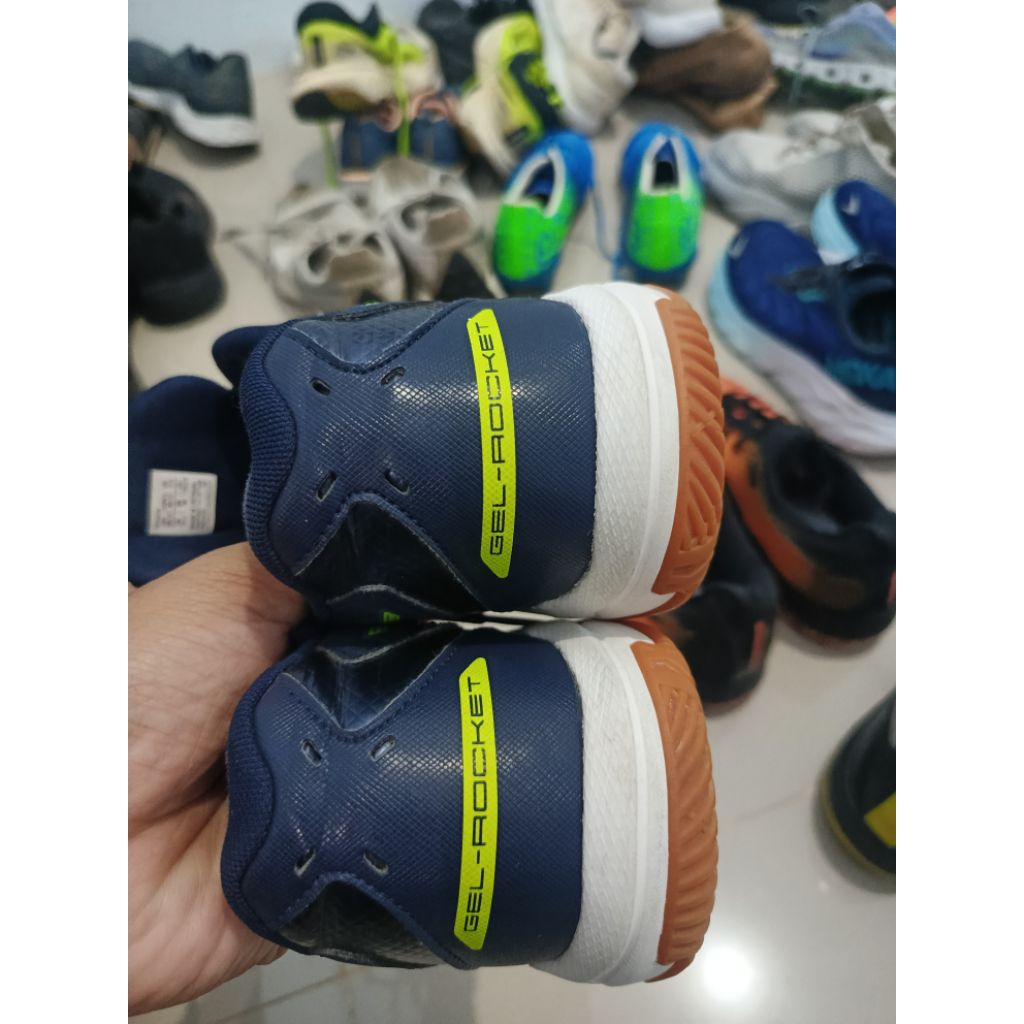Sepatu Asics Gel Rocket 11
