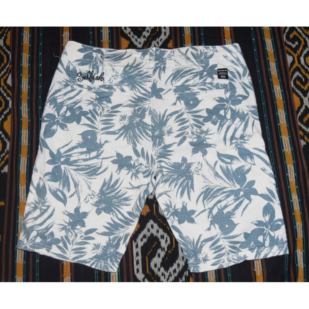 Vince Exchange Celana Pendek Santai Pantai Ukuran 32