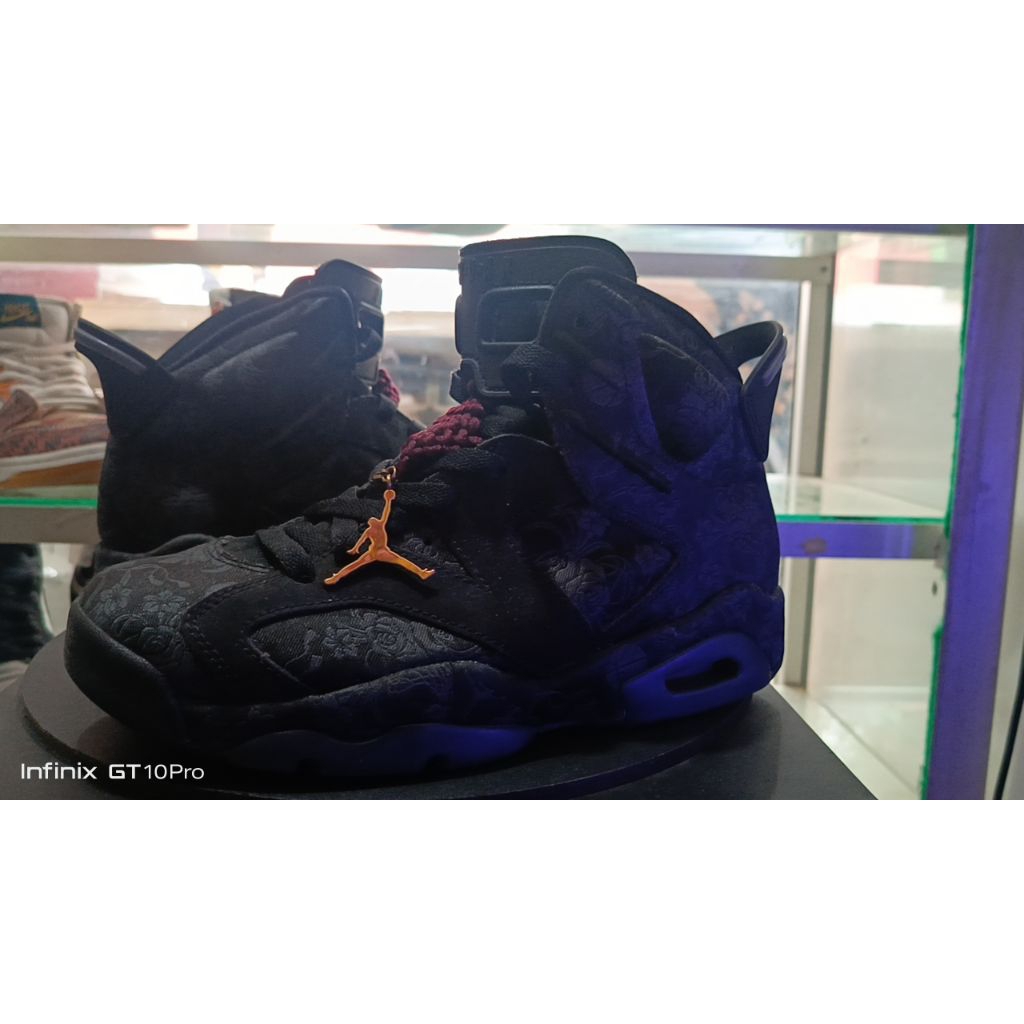 Jordan Retro 6 'Singless Day' size 38 (authentic)