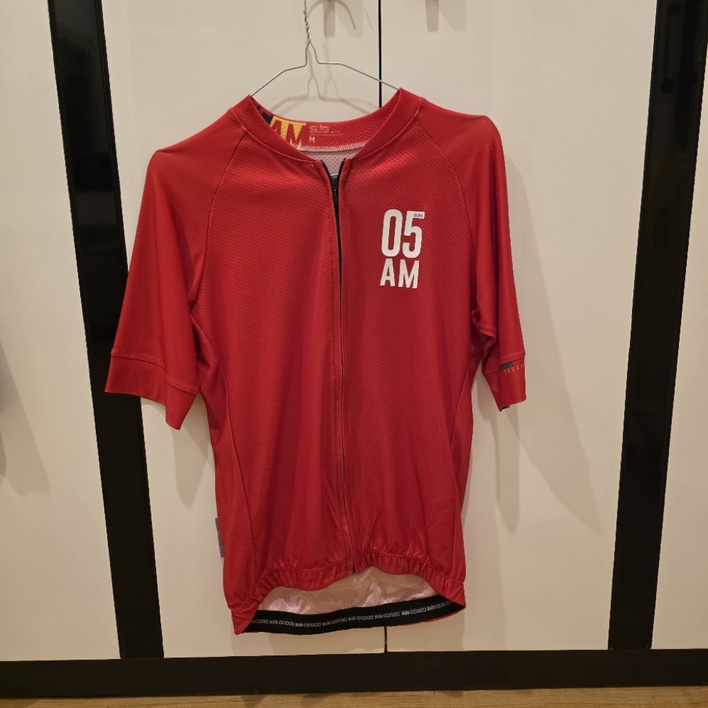 [1PC] JERSEY SEPEDA SUB JERSEY 05AM WARNA MERAH ORIGINAL SIZE M - KONDISI BEKAS