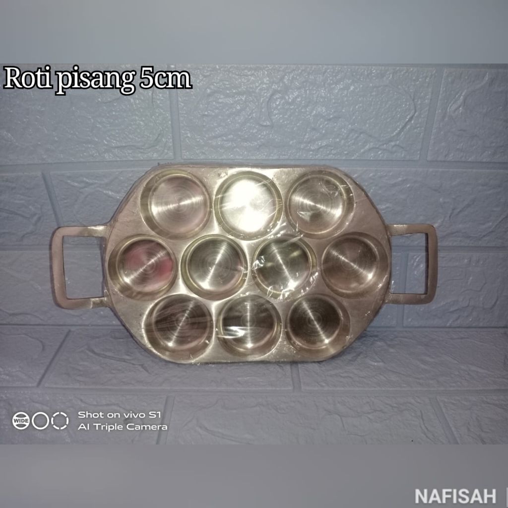 Tuangan roti pisang 10 lubang