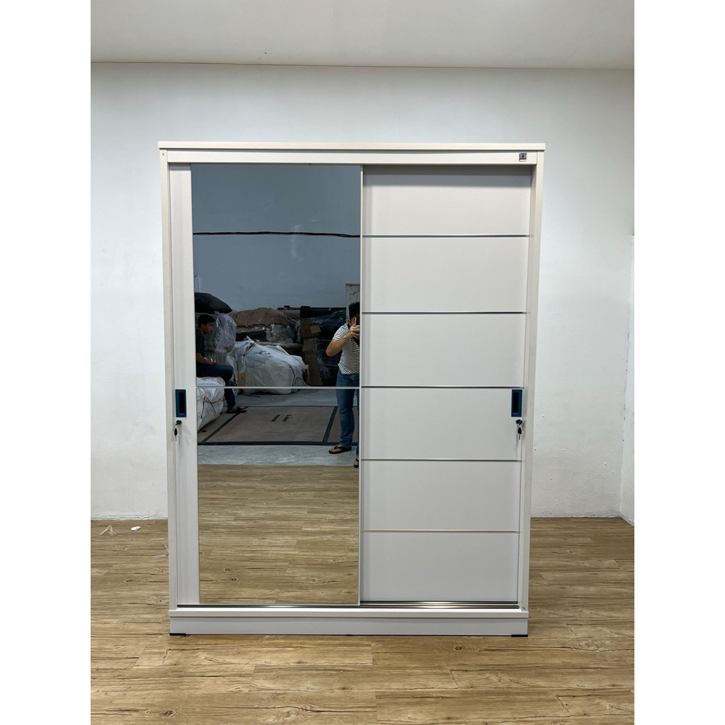 Lemari Pakaian Sliding / Geser cermin