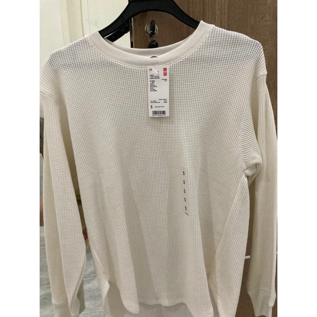 sweater uniqlo (new with tag)
