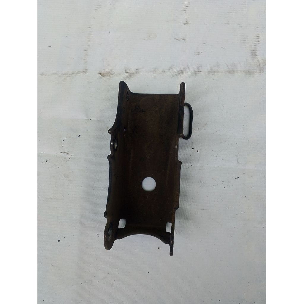 pangkon dudukan mesin new megapro monoshock