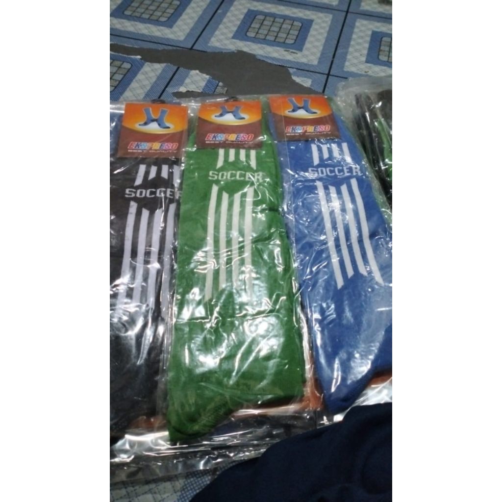 kaos kaki sawah