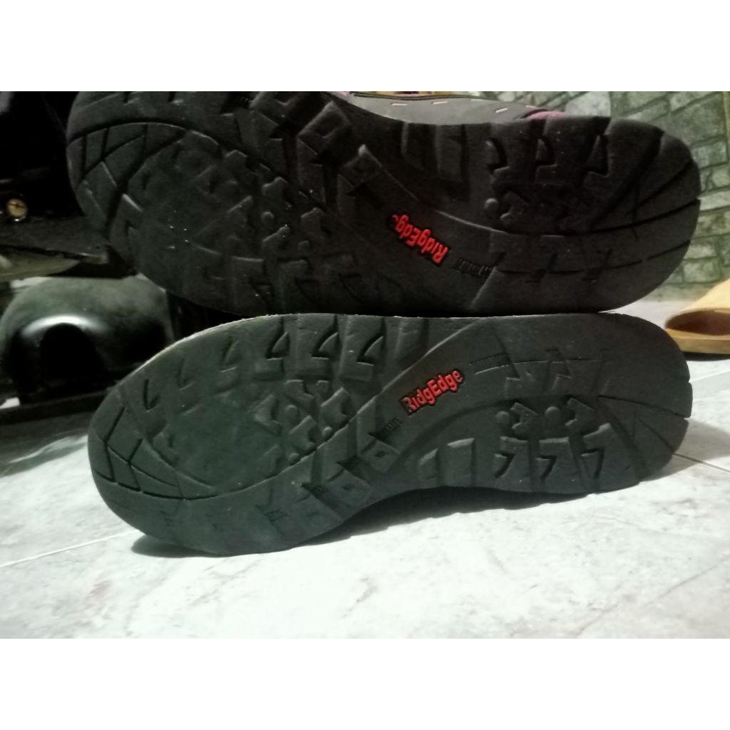 sepatu gunung second cmplne goretex size 40 insole 25 cm