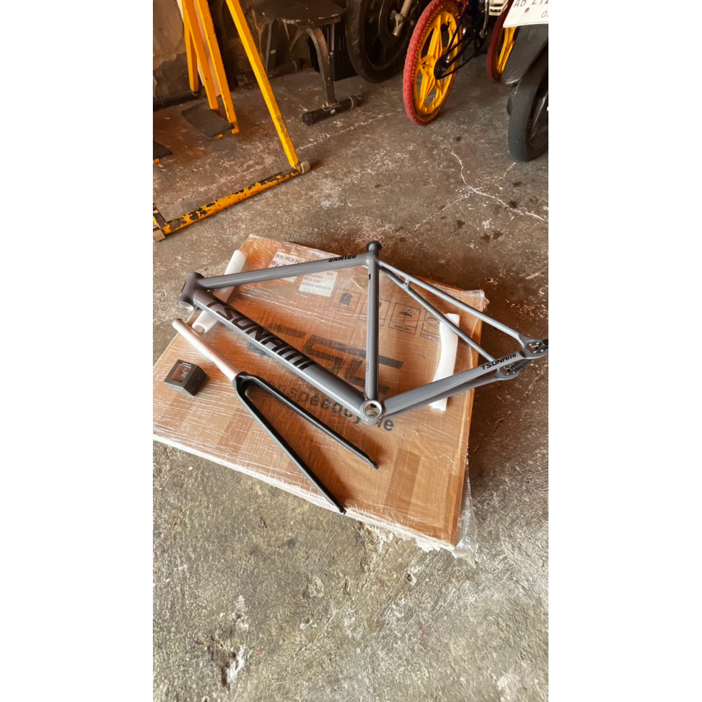 Frameset Tsunami snm 100 New Condition
