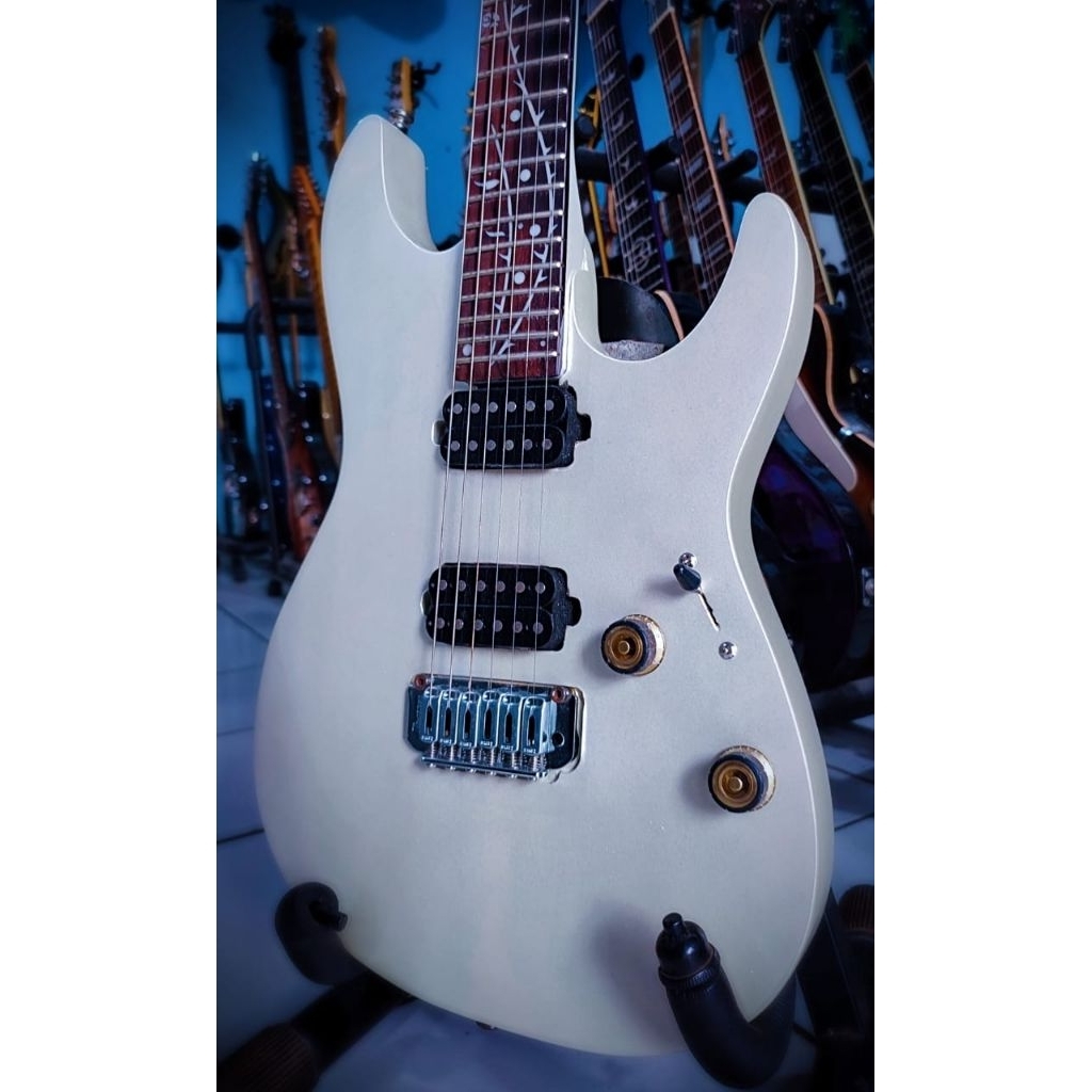 Gitar elektrik Ibanez  TOD 10 timhenson aignatur coppy high quality tremolo ibanez gio original suda