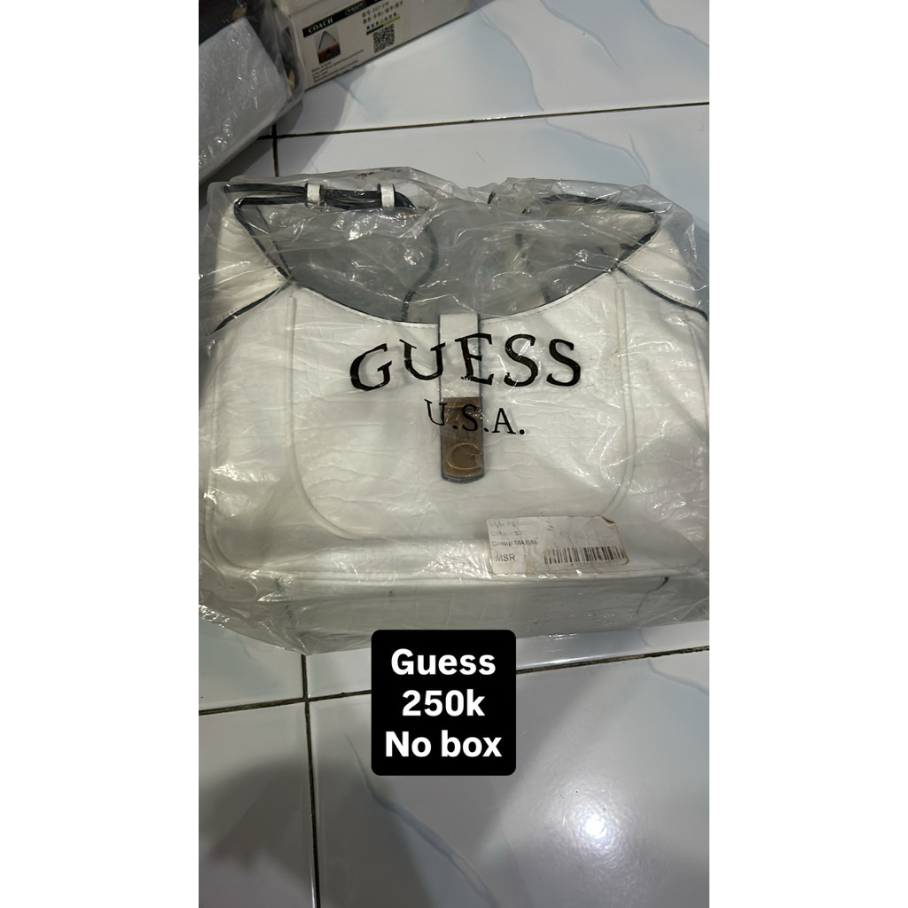 Gues* bag white