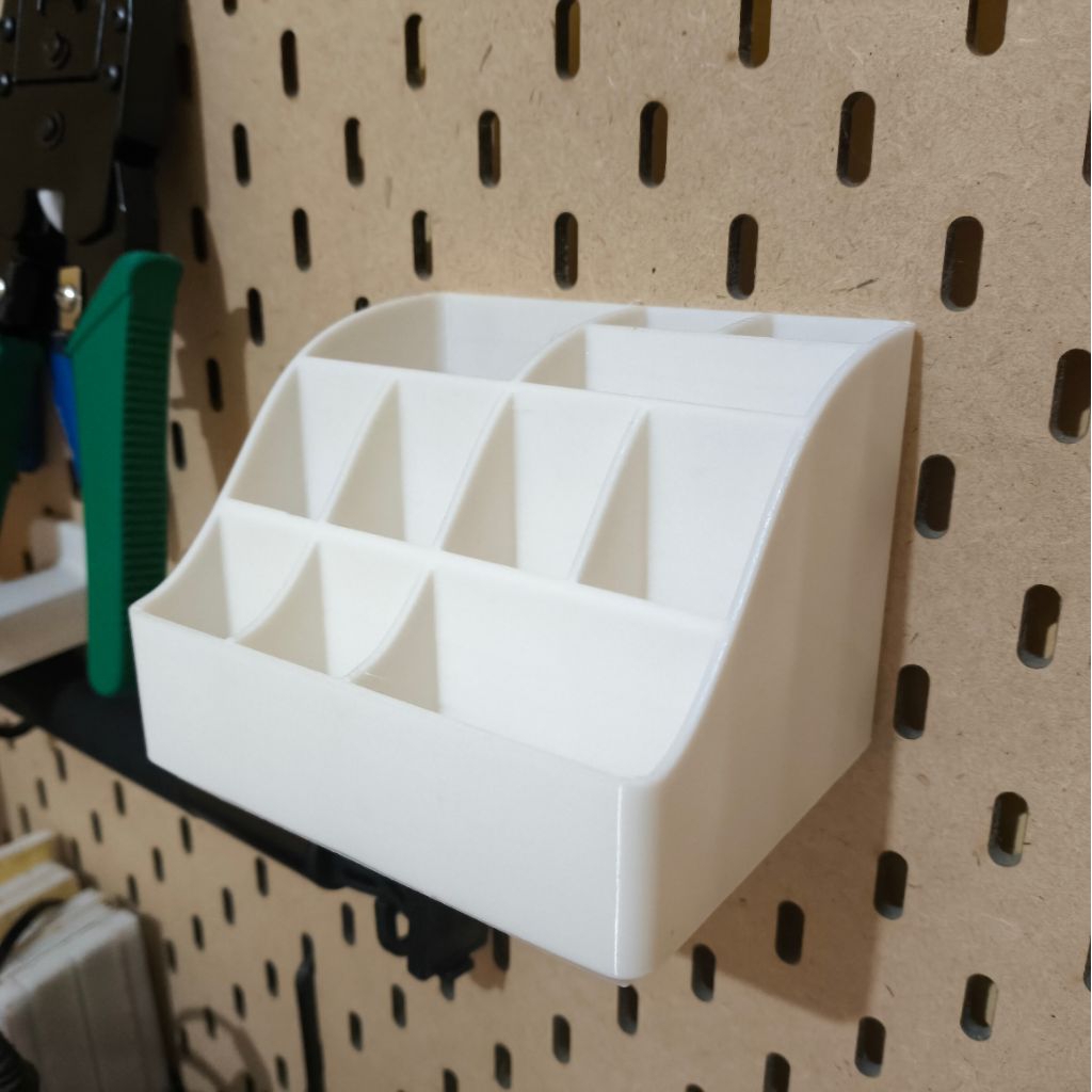 Container Partisi Peg Board Ikea Skadis