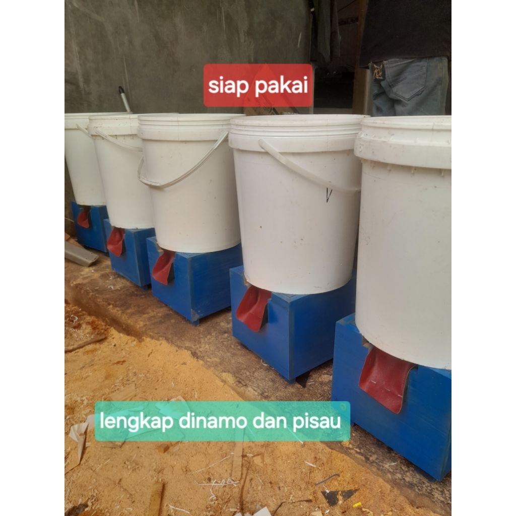 MESIN PENCACAH RUMPUT UNTUK PAKAN BEBEK MENTOK DLL