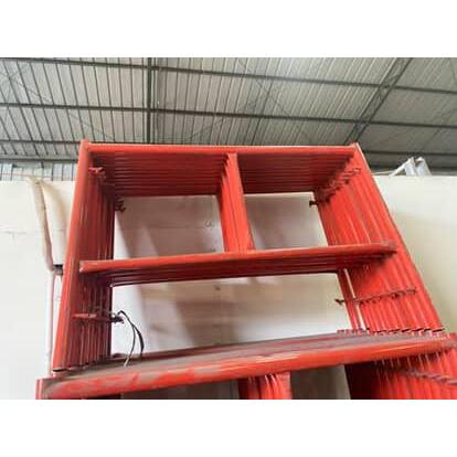 Leader Frame Scaffolding