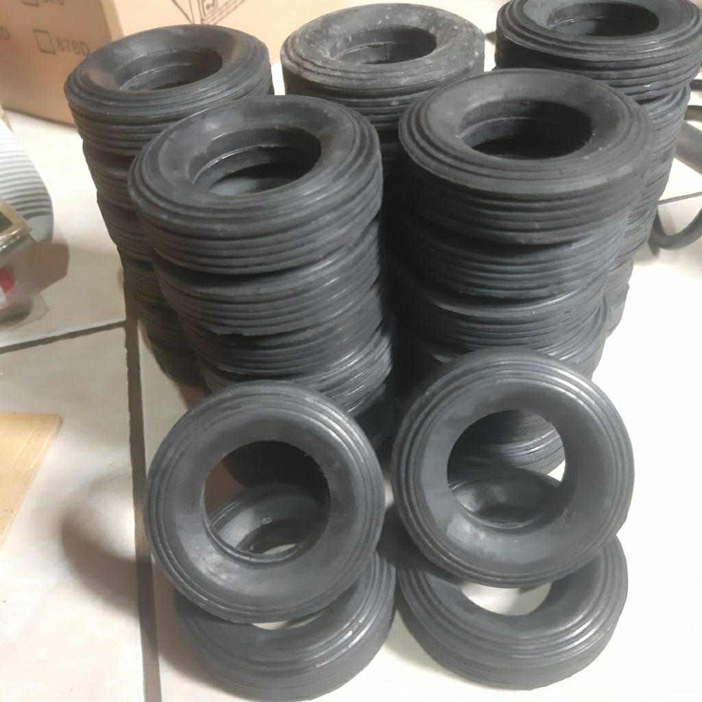 ban karet rafi pratama miniatur truk & bus diameter 5,8-5,9cm harga /pcs