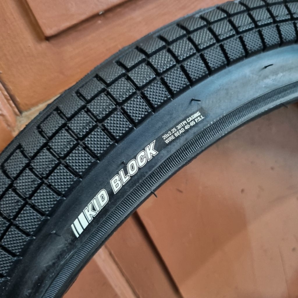 Ban Luar bmx 20x2.25 bmx Kenda Kid Block