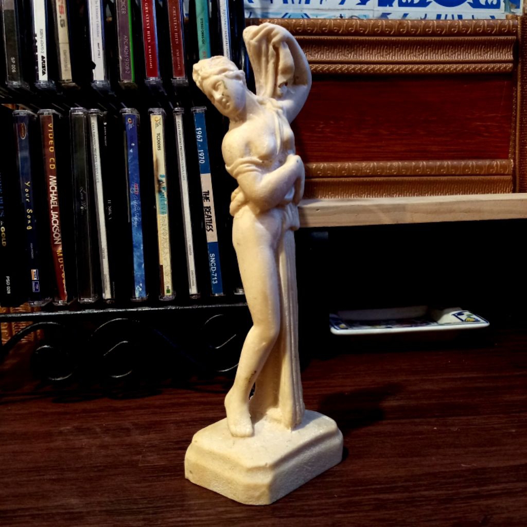 Patung Vintage Dewi Yunani Made in Italy