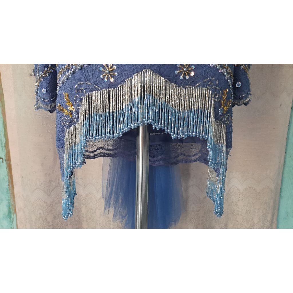 ronce dua warna . ronce untuk kebaya. ronce untuk selendang. ronce untuk songket