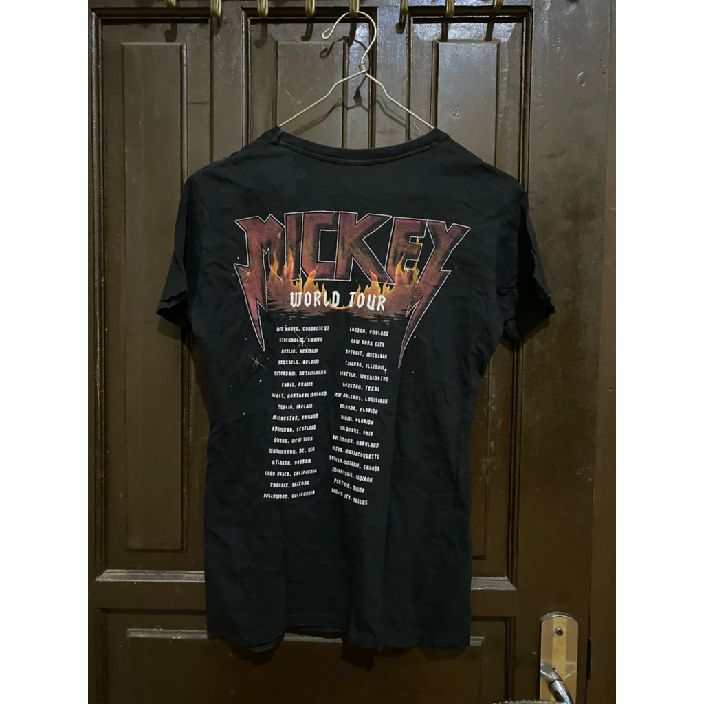 Cotton on x disney tshirt