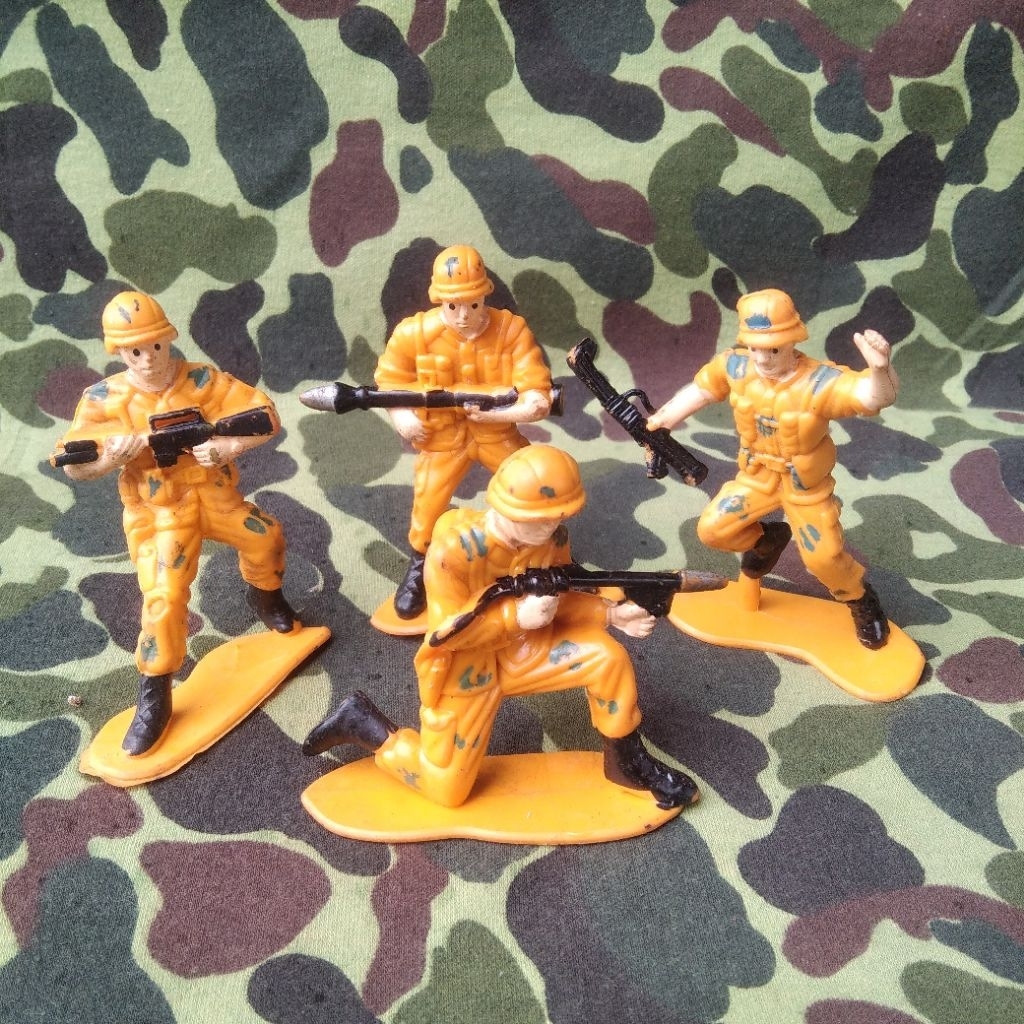 figure tentara amerika bahan karet tentara jadul ww2 green army man vintage toys mainan tentara jadu