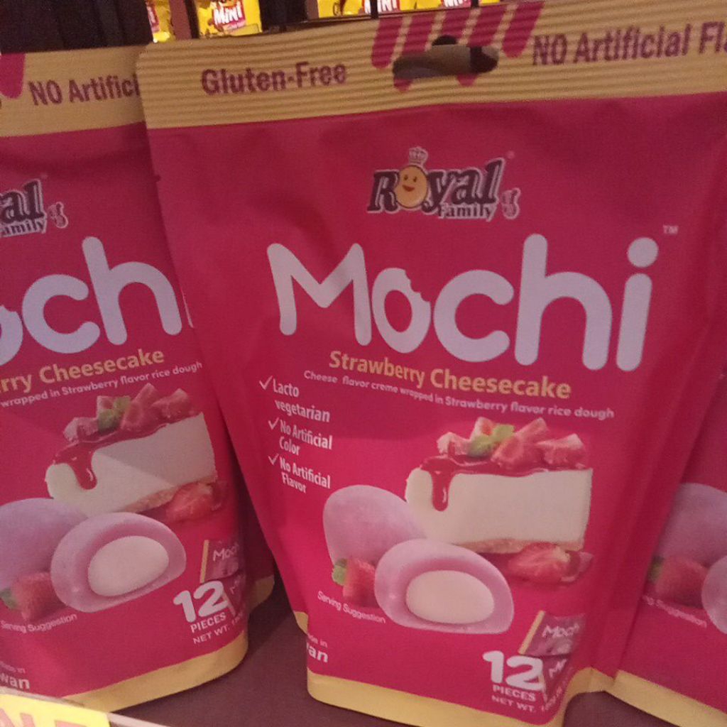 ROYAL FAMILY MOCHI STRAWBERRY CHEESE CAKE FLAVOR ISI 12