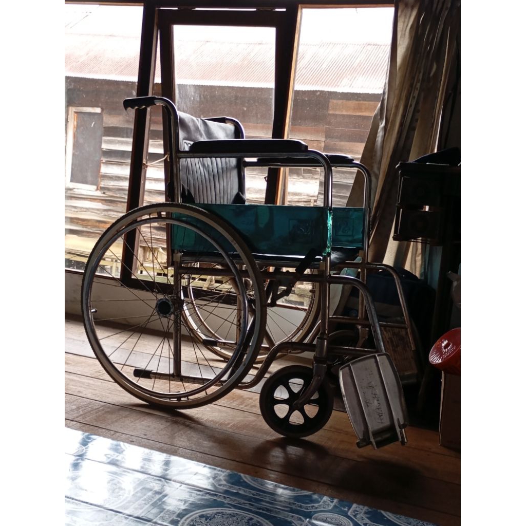 kursi roda bekas kursi roda lipat standar rumah sakit merk sella kursi roda kuat