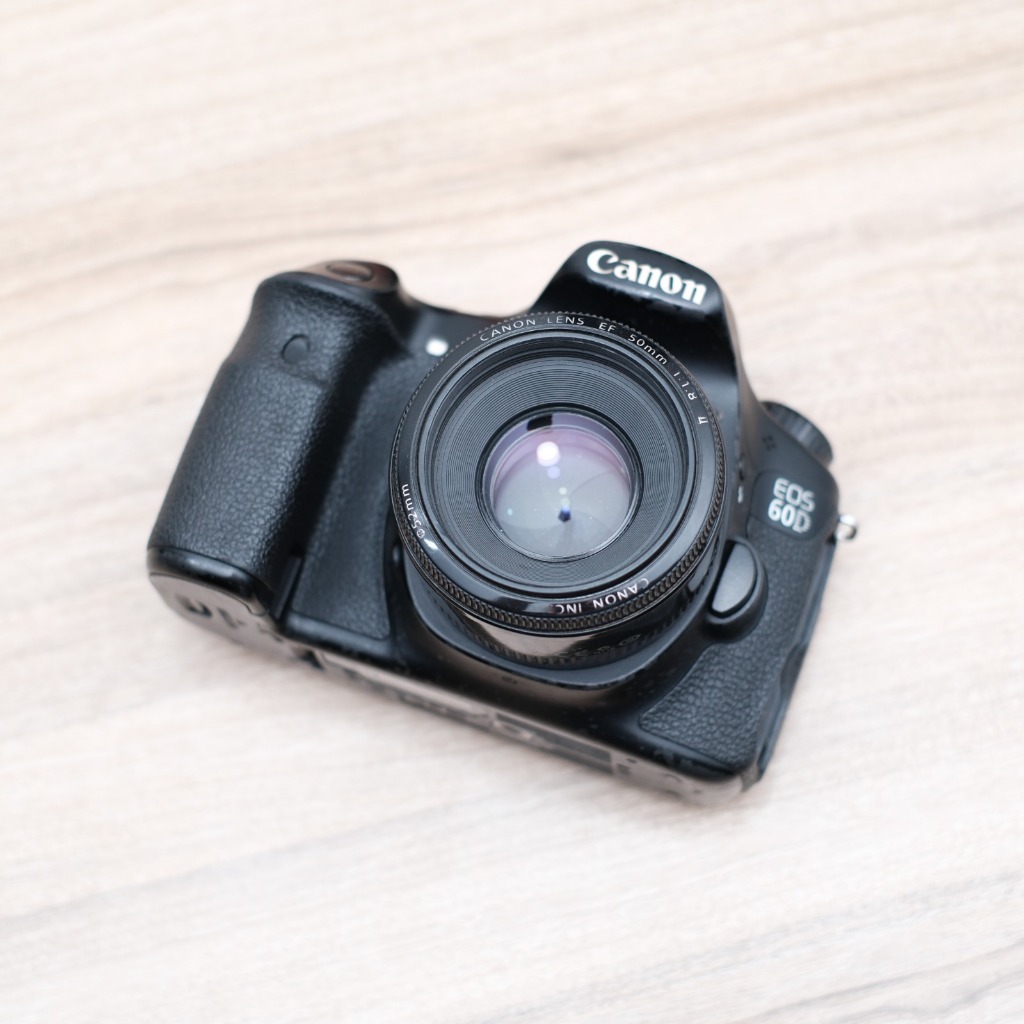 KAMERA CANON 60D LENSA FIX 50MM F1.8