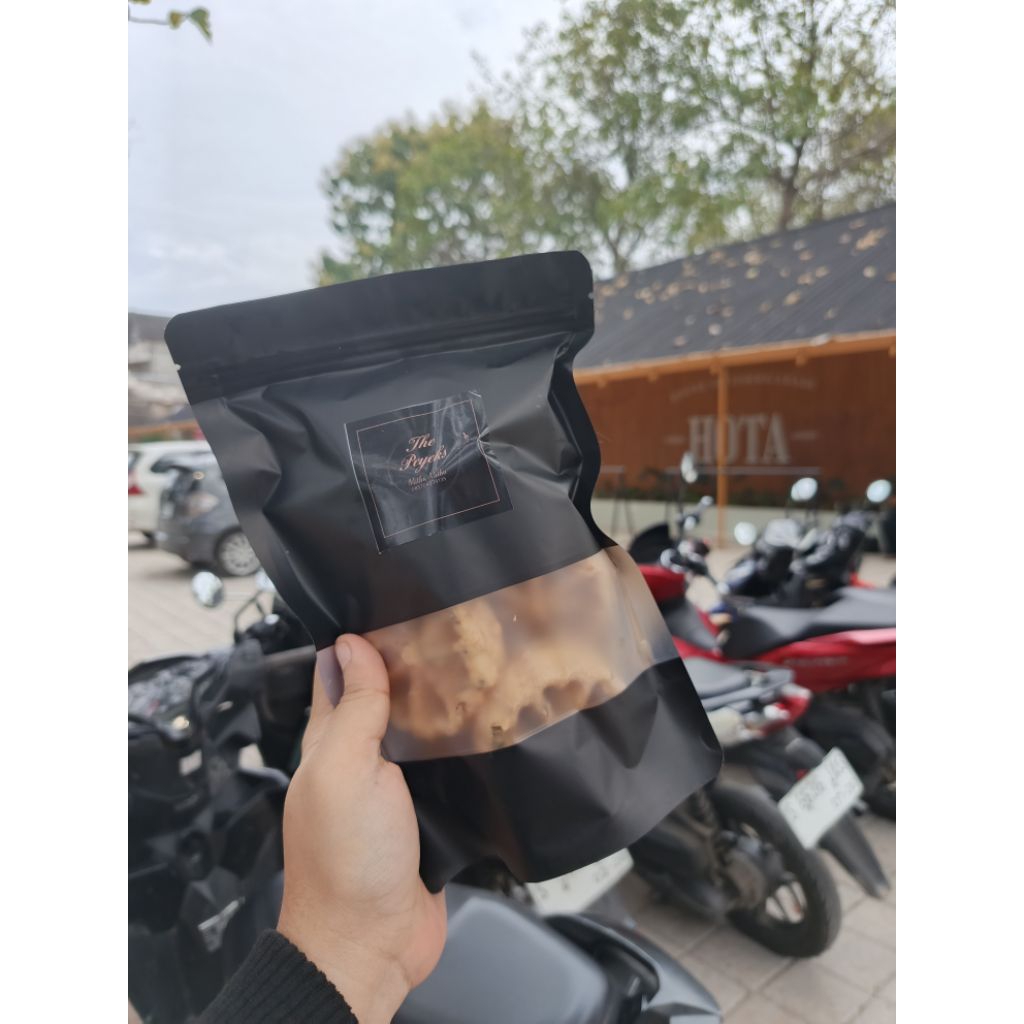 PEYEK KEMBANG GOYANG