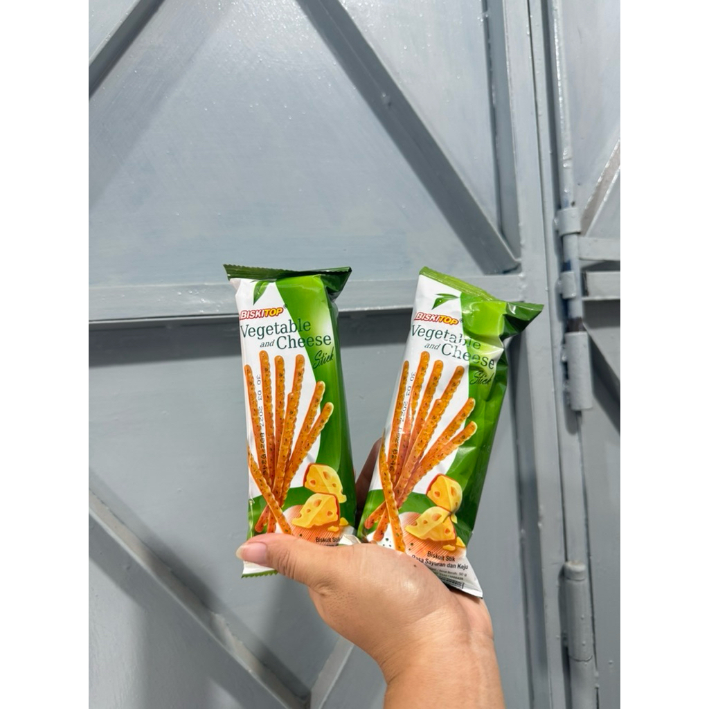 BISKITOP STICK SAYUR/ VEGETABLE BISKUIT /ROTI SAYUR