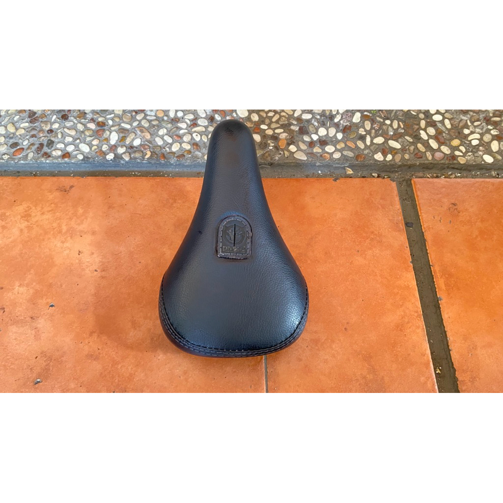 seat pivotal bmx