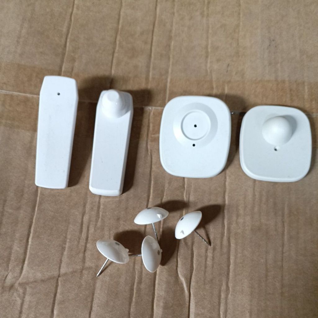 100 pcs Sensor OP Tag RF bonus Pin/Alarm Toko Baju Anti Maling