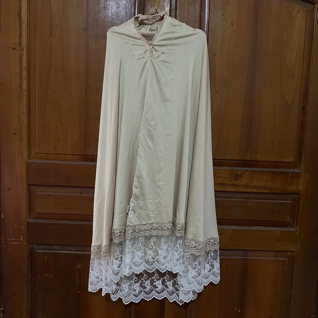 PRELOVED MUKENA DEWASA SILK PREMI