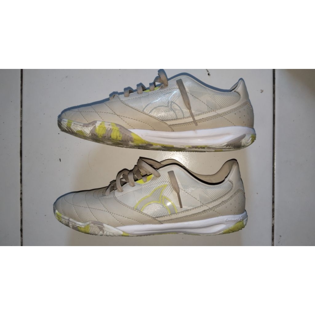 sepatu bekas futsal ortus