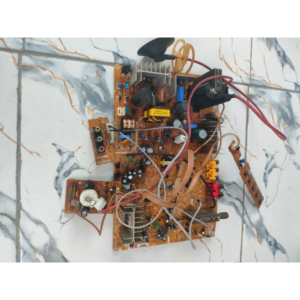 mesin tv Polytron 21in slim cabutan blum di coba tes gembling