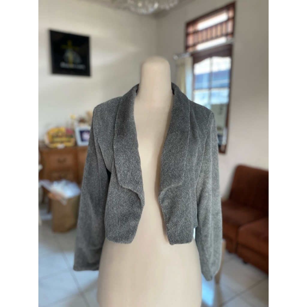 Preloved Blazer MNL by Korea Jaket Bulu Outer Lembut Jas Wanita Abu Grey