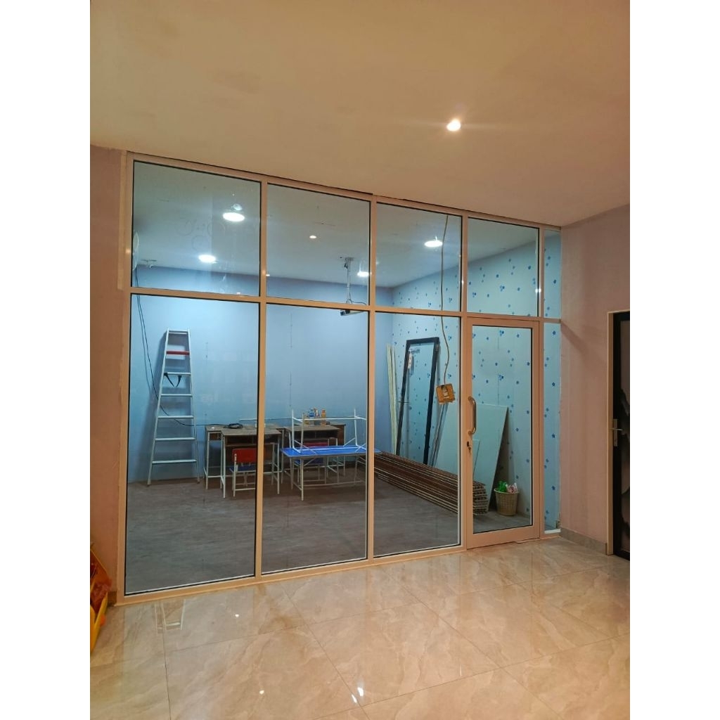 partisi kaca kantor,pintu kaca ruko,sekat kaca ruangan aluminium upvc