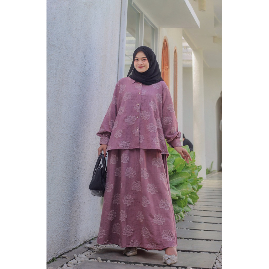 Setelan Rok Mewah Katun Embos Bunga ||by : Yulia hd