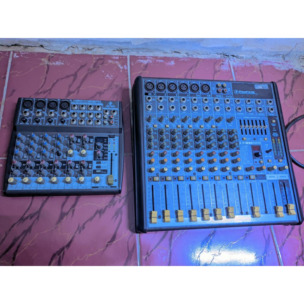 mixer mackie proFx12