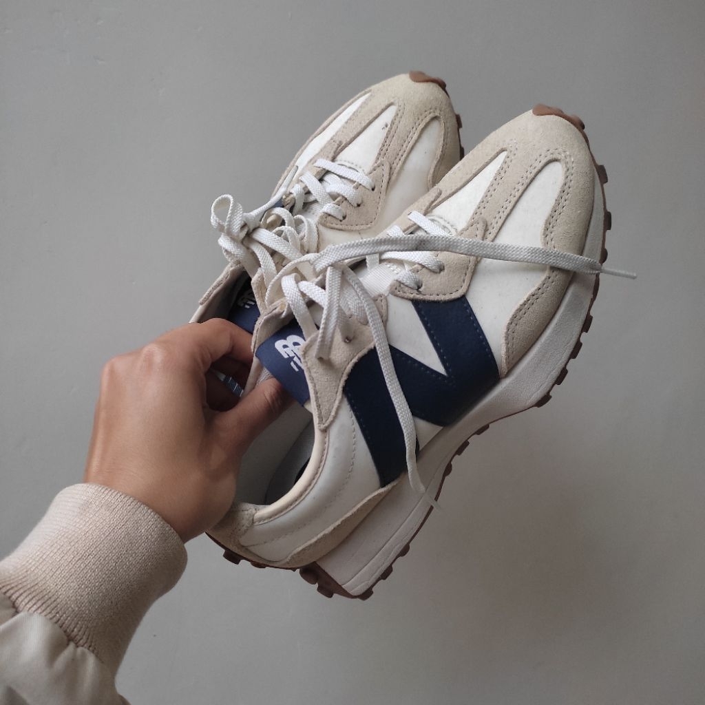 [ORIGINAL] Sepatu New Balance 327 Women&#x27;s Sneakers Moonbeam (Preloved) | Sepatu Wanita | Sneaker Wan