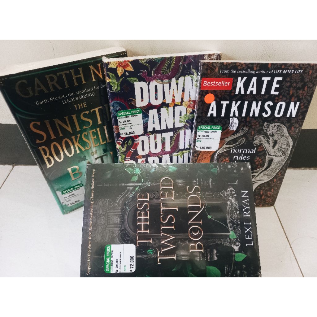 Bundling 4 Buku Novel Bahasa Inggris (Import English Book)