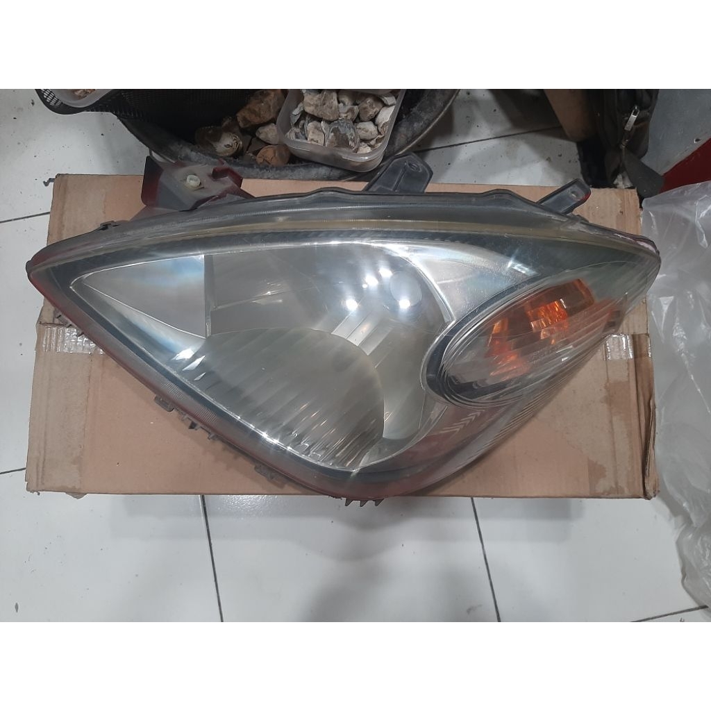 reflektor kiri bagian penumpang headlamp head lamp lampu depan avanza avansa xenia old lama 2004 200