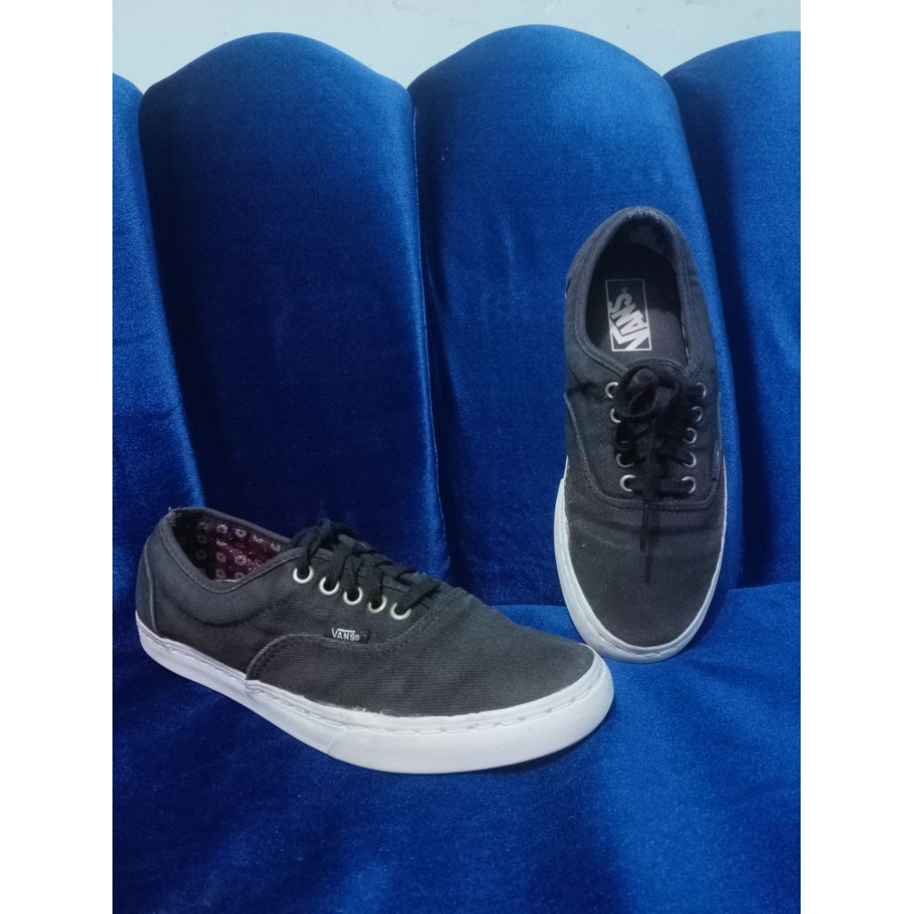 sepatu sneakers V4N5 Classic