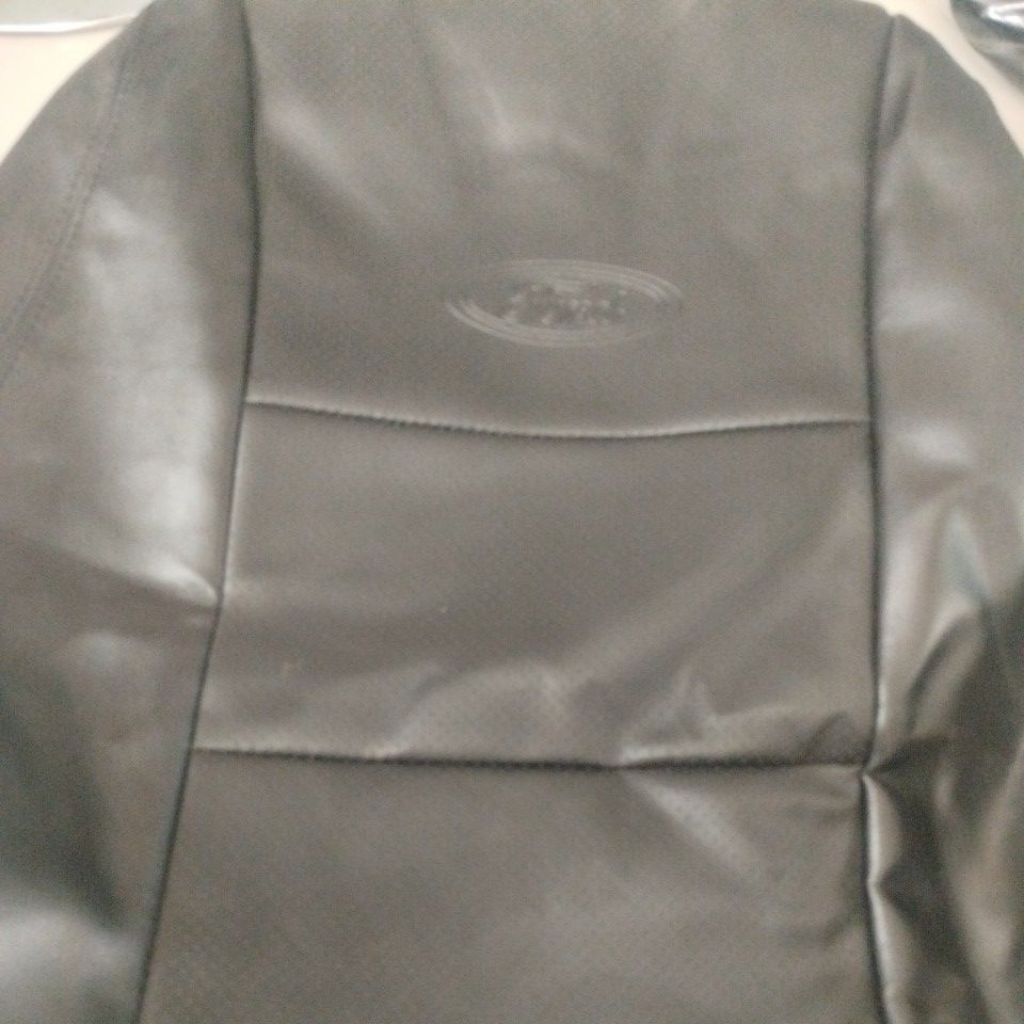 sarung Jok Ford Fiesta kulit hitam bintik