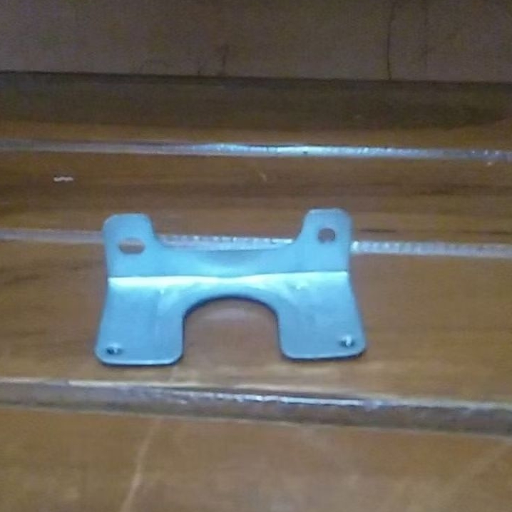 Dudukan rotari kipas angin