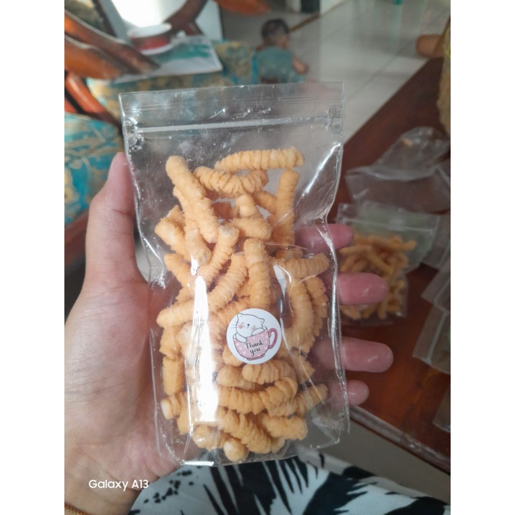 Kuker putu yuyu gurih manis renyah sedia ukuran 500gr dan kiloan