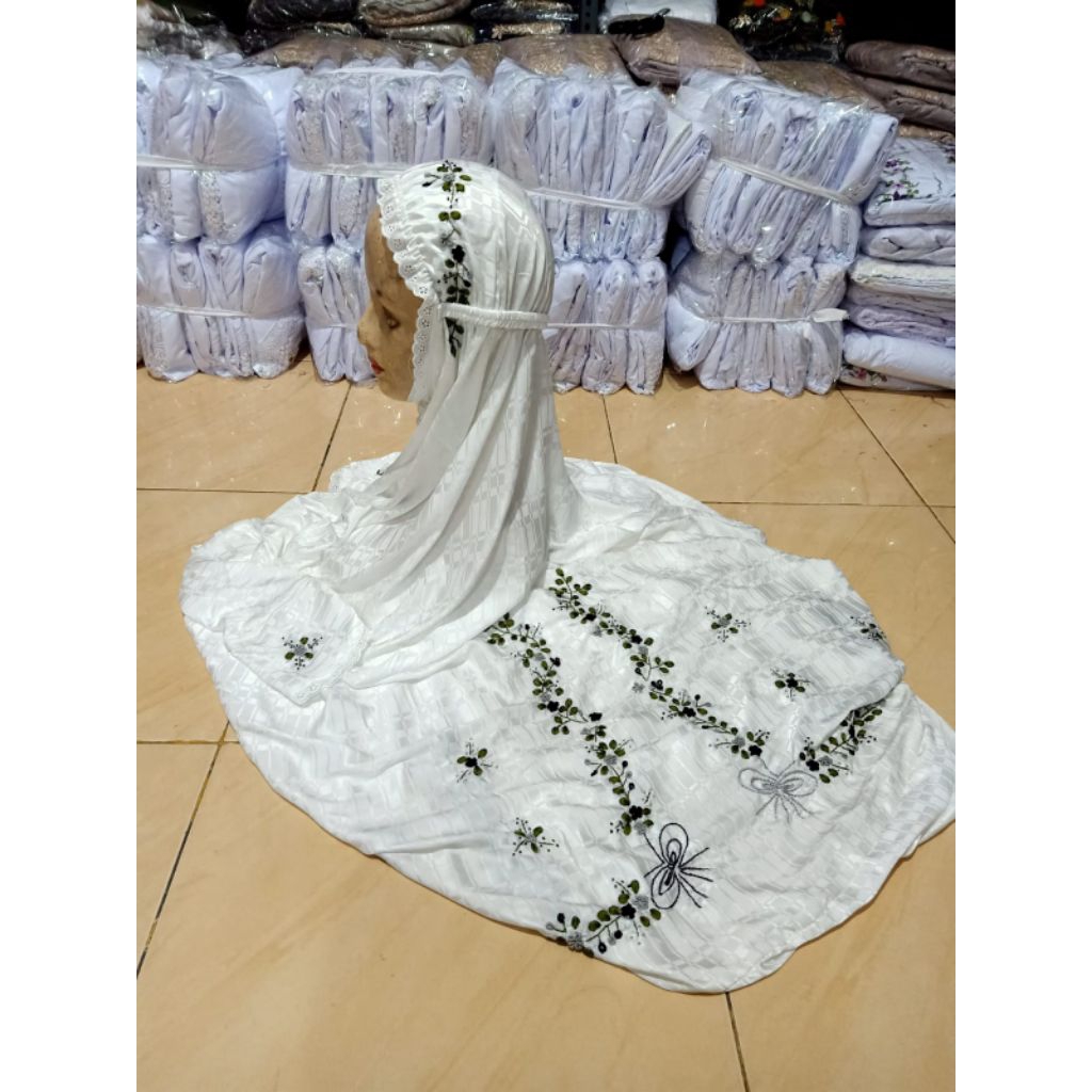 mukena terusan sutra blitz