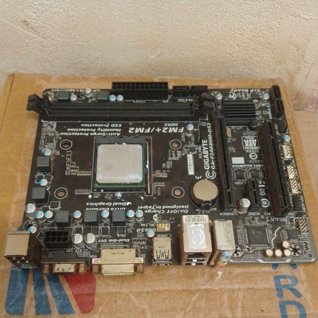 GIGABYTE GA-F2A68HM-DS2 FM2+/FM2 DDR3 BONUS PROCESSOR AMD A6-6400 SERIES
