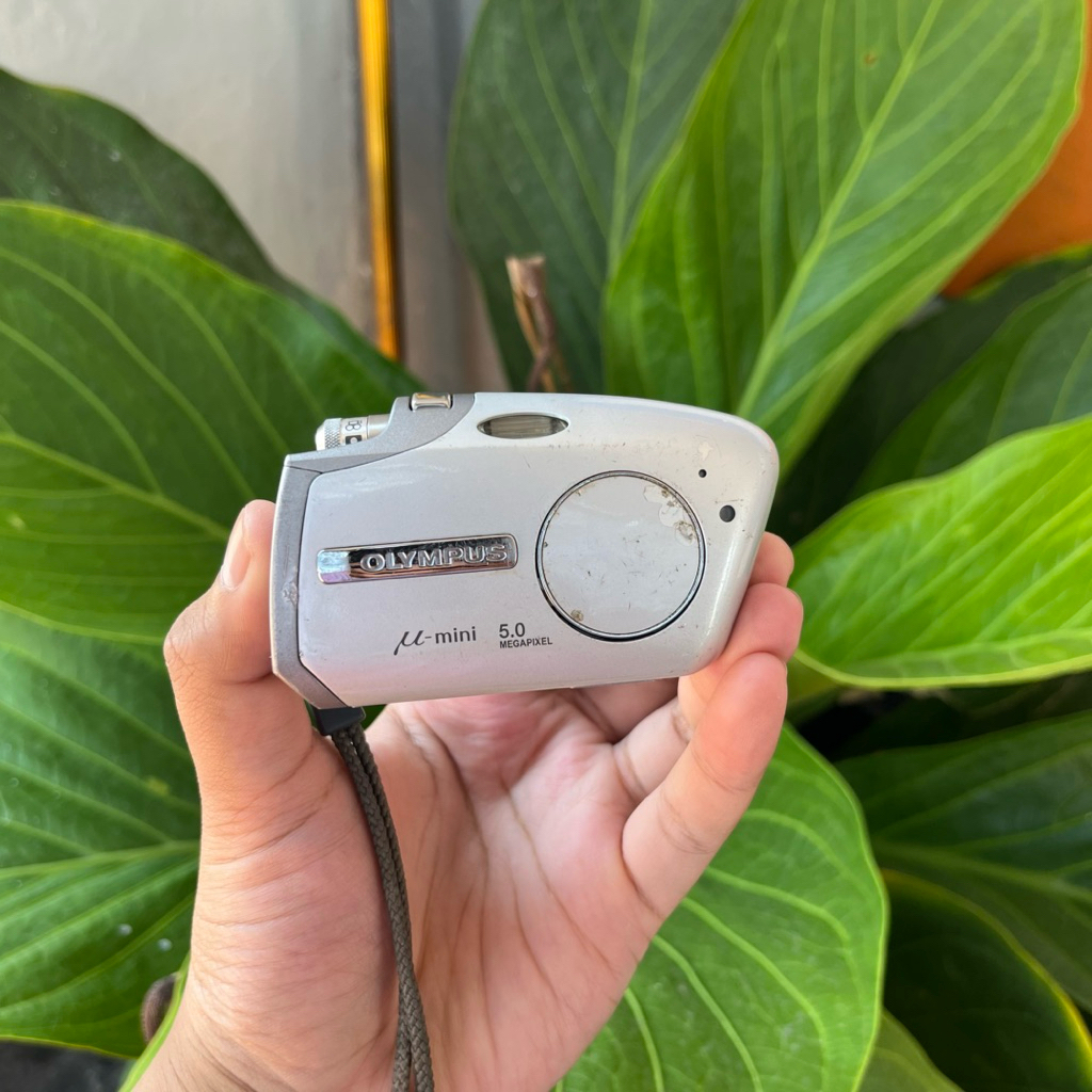 Kamera Digital / Digicam Olympus MJU Digital Mini 5.0 Megapixels Pocket Camera